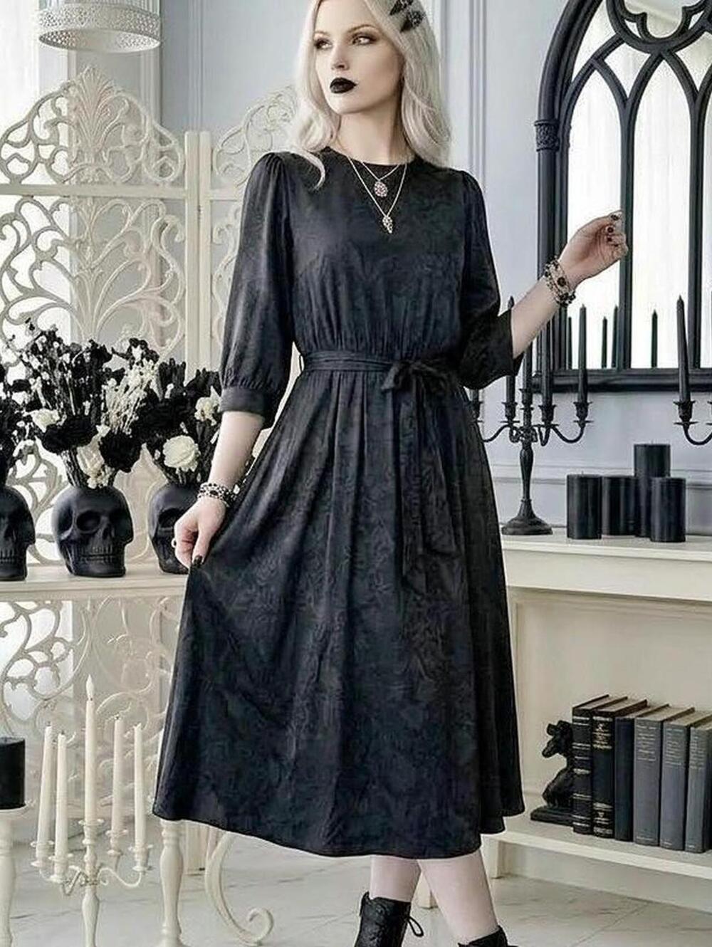 Banana Republic black midi dress with floral pattern and tie waist. Size: XS